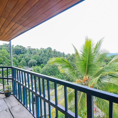 Blue Haven Guest House 康提 外观 照片