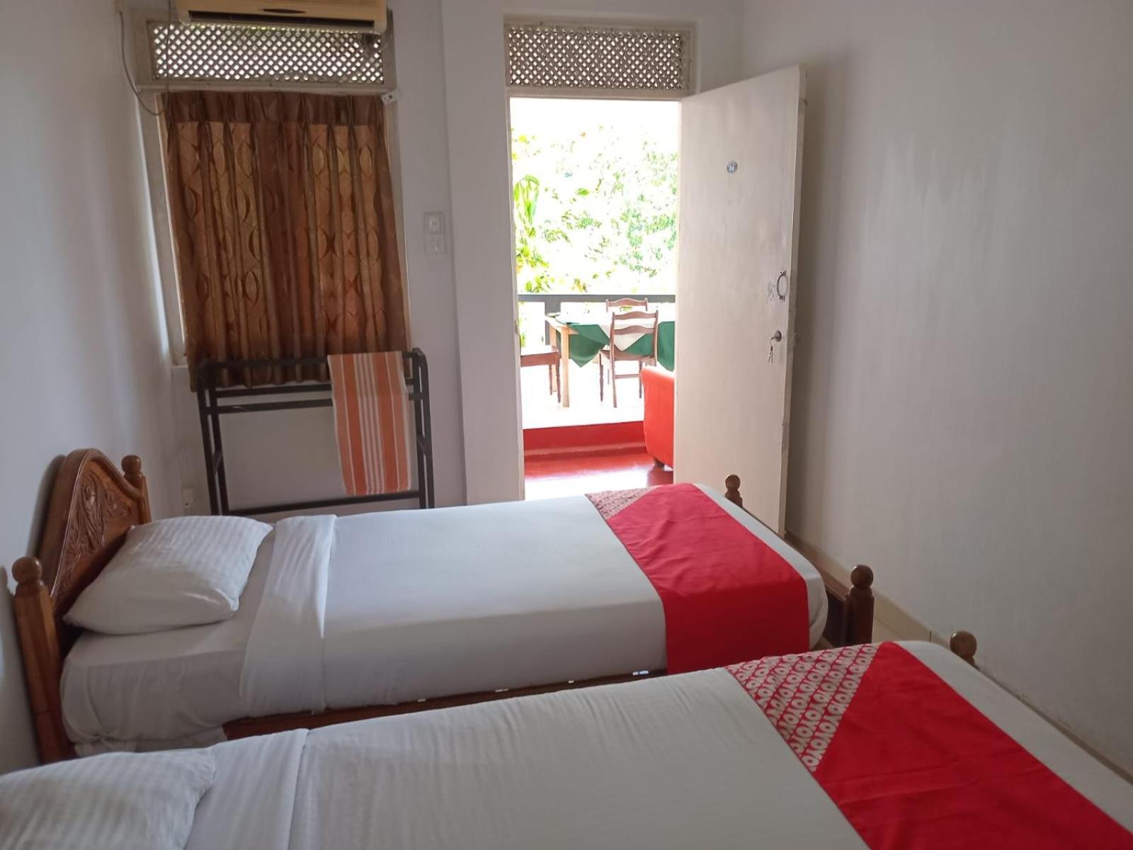Blue Haven Guest House 康提 外观 照片